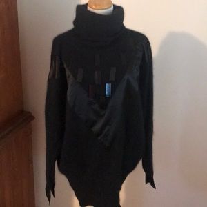 Black size L high end turtle neck sweater